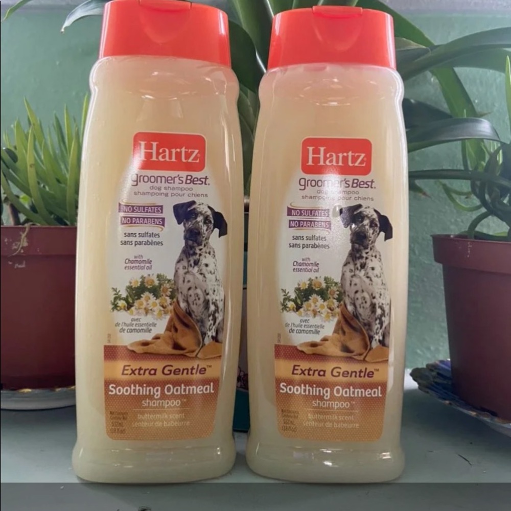 Hartz Groomer's Best Oatmeal Dog Shampoo 18 Fl Oz.